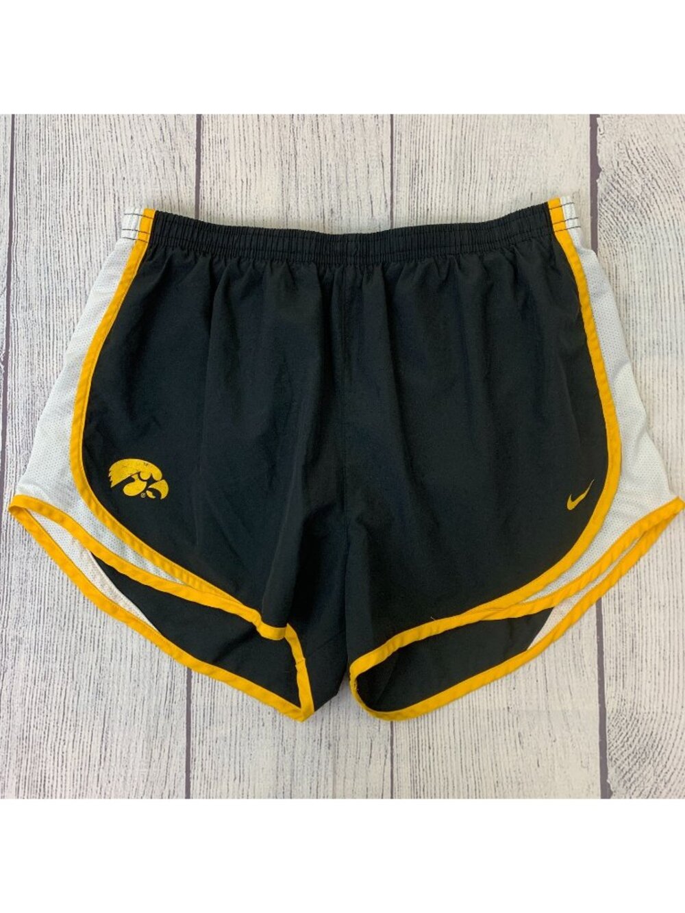 Nike Running Shorts sz L Black Inner Liner Inner Pocket Drifit Iowa Hawkeyes